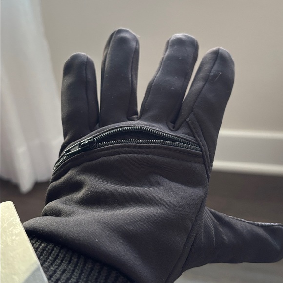 Igloos Pro Touch Sensitive tech,silicone palm,zip pocket,knit cuff,stretch glove - Picture 5 of 8